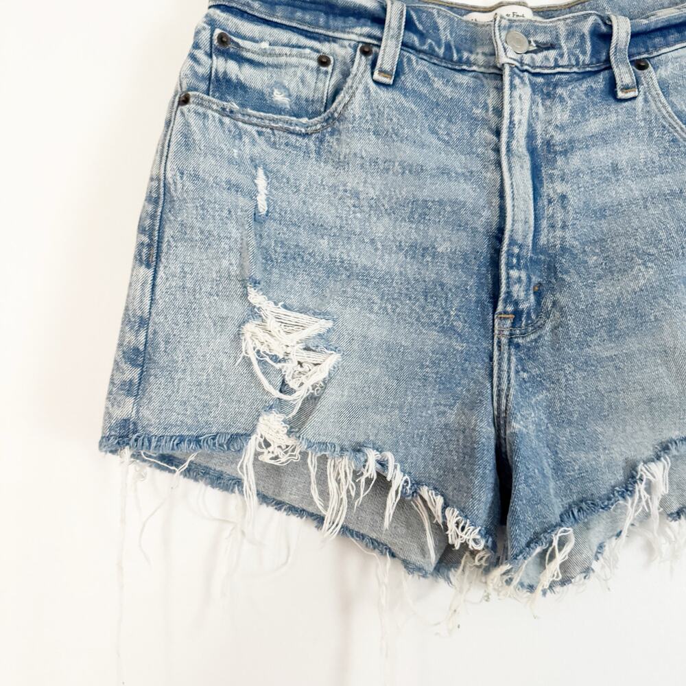ABERCROMBIE The Mom Short High Rise Light Wash Distressed 29 - Picture 3 of 6